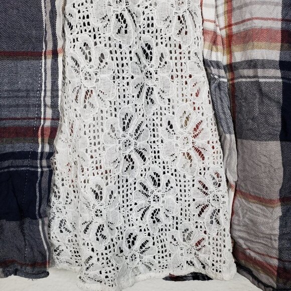 Knox Rose Plaid Flannel Blouse with button roll tabs and  crochet inlay, Size XL - Picture 9 of 13